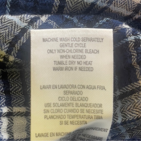 Kut from the Kloth Plaid Snap Up Roll Tab Sleeves Shirt XSP - Picture 7 of 9